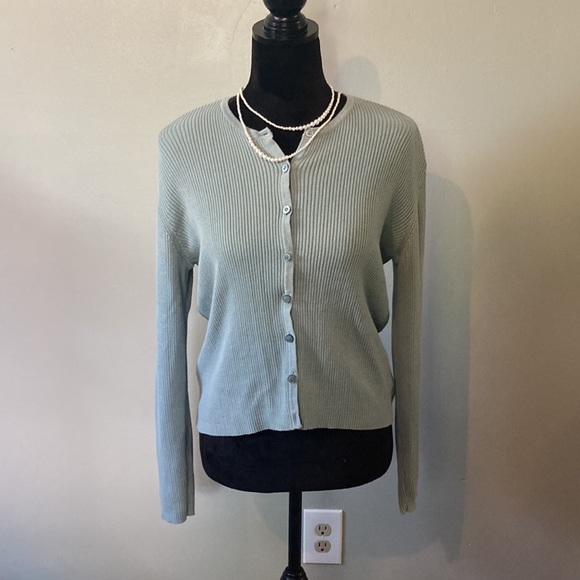 Liz Claiborne button down sweater - Picture 3 of 4